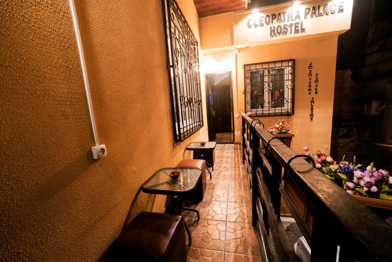 Cleopatra Palace Hostel Tbilisi Exterior photo